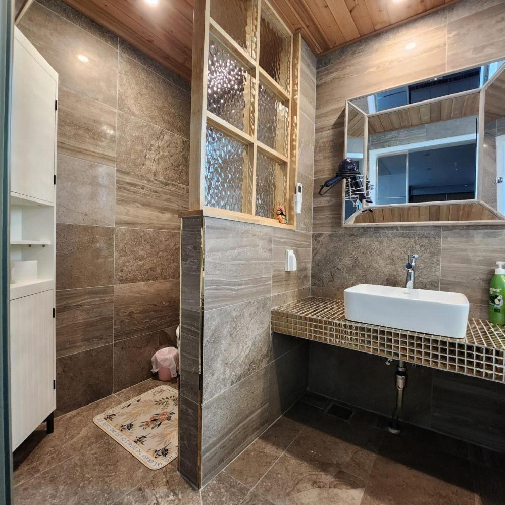 Ariene Guesthouse Gwangju Metropolitan City Exteriör bild